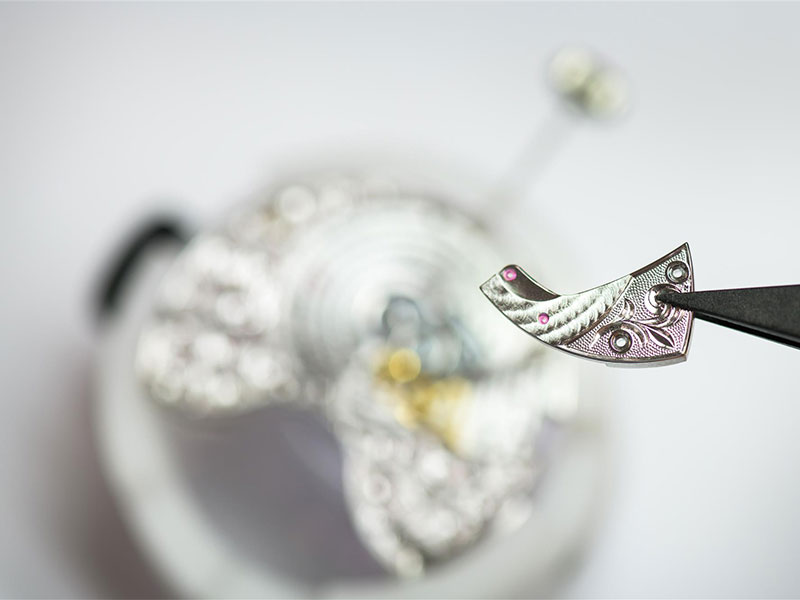 3 براءات اختراع... ساعة Edouard Bovet Tourbillon
